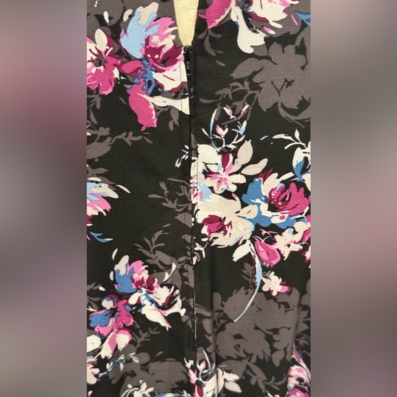 Torrid Black Floral Georgette Flutter Sleeve‎ Mini Dress - Picture 6 of 8